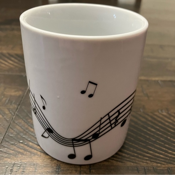 Rare Vtg Winnie the Pooh Tigger musical mug - Picture 3 of 7